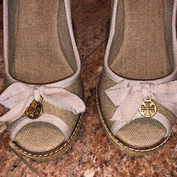 BRAND NEW‼️ Tory Burch Wedges - Picture 5 of 6
